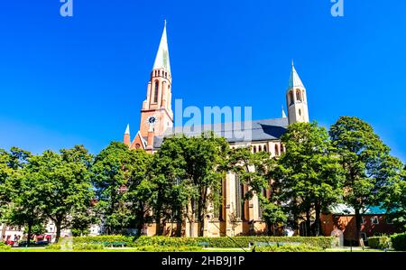 Die Kirche St. Johann des Täufers ist eine römisch-katholische Kirche im Münchner Stadtteil Haidhausen. Stockfoto