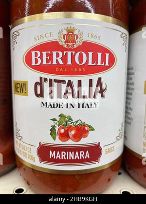 Evans, GA USA - 12 17 21: Spaghetti-Sauce auf einem Regal im Lebensmitteleinzelhandel Stockfoto
