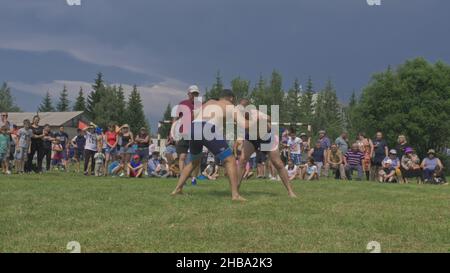 Odinsk, Russland - 29 2019. Juni: Burjat National Sport Wrestling. Holiday Sur Harban. Surkharban Burjat Kampf, Kampf, Kampf Kampf. Stockfoto