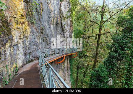 Wunderschöne Gorges du Fier, Flussschlucht in Frankreich in der Nähe des Sees von Annecy. Stockfoto