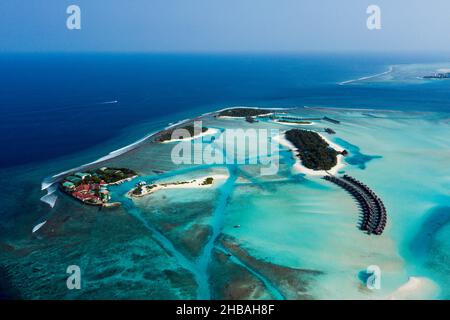 Ferienhäuser Insel Maafushi und Veligandu, Süd Male Atoll, Malediven, Indischer Ozean Stockfoto