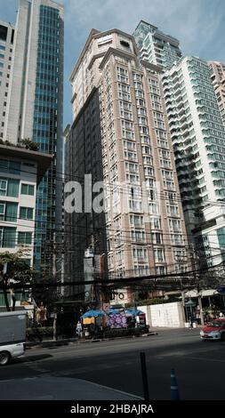 Wohlhabende Nachbarschaft lang Suan aka Soi Langsuan Road Chidlom Bangkok Thailand Stockfoto