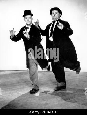 OLIVER HARDY und STAN LAUREL in OUR RELATIONS (1936), Regie: HARRY LACHMAN. KREDIT: STAN LAUREL PRODS/HAL ROACH/M.G.M/ALBUM Stockfoto