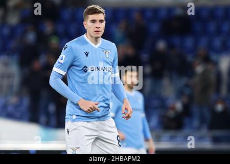 Rom, Italien. 17th Dez 2021. Toma Basic von Latium reagiert während der italienischen Meisterschaft Serie A Fußballspiel zwischen SS Lazio und Genua FC am 17. Dezember 2021 im Stadio Olimpico in Rom, Italien - Foto Federico Proietti / DPPI Kredit: DPPI Media/Alamy Live News Stockfoto