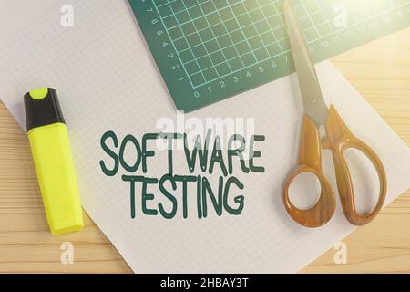Textschild mit Softwaretests. Wort geschrieben auf Untersuchung liefern Informationen über die Qualität der IT Multiple Assorted Collection Office Stockfoto