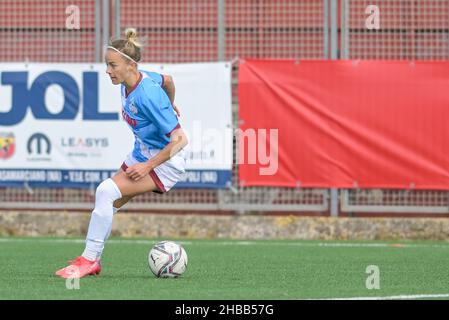 Pomigliano, Italien. 18th Dez 2021. Avivi Luik (8) Pomigliano Calcio Femminile während des italienischen Fußballspiels Coppa Italia Women 2021/2022 zwischen Pomigliano Femminile und Roma Femminile am 18. Dezember 2021 im Stadion Ugo Gobbato in Pomigliano Italien Quelle: Unabhängige Fotoagentur/Alamy Live News Stockfoto