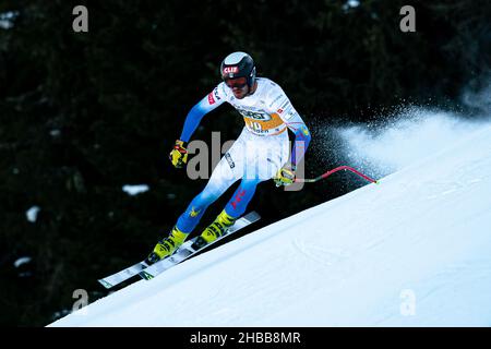 Gröden, Italien. 18th Dez, 2021 BENNETT Bryce (USA) tritt beim FIS Alpine Ski World Cup Men’s Downhill Race auf der Saslong-Strecke an. Quelle: MAURO DALLA POZZA/Alamy Live News Stockfoto