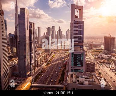 Dubai, VAE - 17. Januar 2017: Die moderne Architektur der ikonischen Stadt Dubai in den VAE. Stockfoto