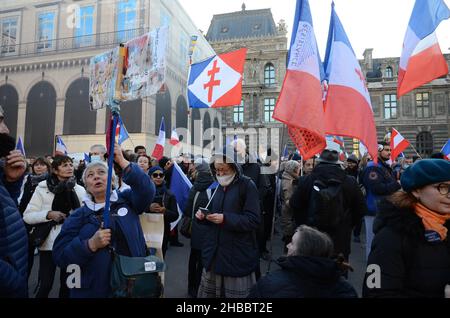 Eine unglaubliche Menschenmenge in Paris für diese Anti-Pass-Gesundheitsdemonstration, zum Aufruf von florian philippot, Parteivorsitzenden der Partei „die Patrioten“ Stockfoto