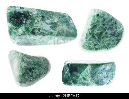 Set aus verschiedenen Jadeite Steinen auf weißem Hintergrund Stockfoto