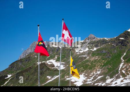 Klausenpass - Bergstraße, die die Kantone Uri und Glarus in den schweizer alpen verbindet Stockfoto