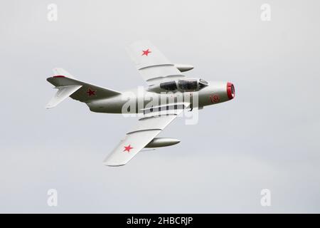 N104CJ, ein WSK-Mielec sblim-2 (ein lizenzpflichtiges Mikoyan-Gurevich MiG-15UTI), vom Royal Norwegian Air Force Historical Squadron, bei East Fortune. Stockfoto