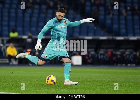 Rom, Italien. 17th Dez 2021. Salvatore Sirigu von Genua CFC während der 18th Tag der Serie A Meisterschaft zwischen S.S. Lazio gegen Genua CFC am 17. Dezember 2021 im Stadio Olimpico in Rom, Italien. (Bild: © Domenico Cippitelli/Pacific Press via ZUMA Press Wire) Stockfoto