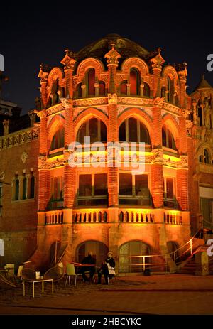 Die Weihnachtsbeleuchtung der Anlage von Sant Pau in Barcelona, Katalonien, Spanien Stockfoto