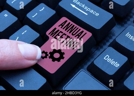 Konzeptionelle Darstellung Jahresversammlung. Geschäftskonzept, das jährlich für die Diskussion des Beispiels für den Beschäftigungsvertrag für die zukünftige Typisierung des Unternehmens vorgesehen ist Stockfoto