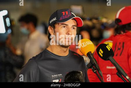 Yas Marina Circuit, Yas Island 12th. Dezember 2021 Sergio Perez Portrait während der FORMEL 1 ETIHAD AIRWAYS ABU DHABI GRAND PRIX 2021 Vereinigte Arabische Emirate Eleanor Hoad Stockfoto