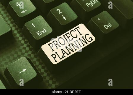 Textschild mit der Projektplanung. Business Overview-Zeitpläne wie Gantt-Diagramme zur Planung des Fortschritts bei der Konvertierung analoger Daten in digitale Medien Stockfoto