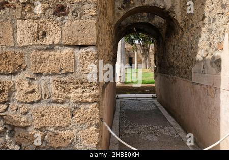 Das Haus des Faun war eines der größten und beeindruckendsten Privathäuser in Pompeji, Italien, und beherbergte viele große Kunstwerke Stockfoto