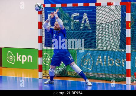 ZEIST, NIEDERLANDE - 19. DEZEMBER: Torwart Barry de Wit aus den Niederlanden beim internationalen Futsal-Turnier der Männer zwischen den Niederlanden und Belgien auf dem KNVB Campus am 19. Dezember 2021 in Zeist, Niederlande (Foto: Marcel ter Bals/Orange Picles) Stockfoto