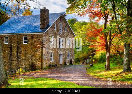 Gristmill Im Herbst, Cooper Mill, Chatham, Morris County, New Jersey Stockfoto