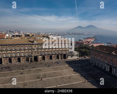 Luftaufnahme der Piazza del Plebiscito, Neapel, Kampanien, Italien Stockfoto