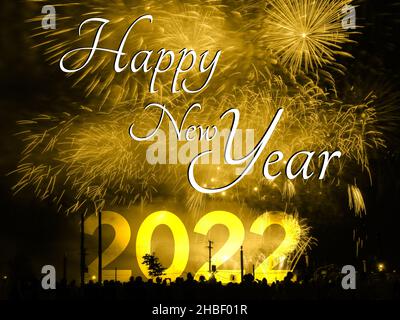 Frohes neues Jahr 2022 Karte auf einem goldenen Feuerwerk Hintergrund Stockfoto