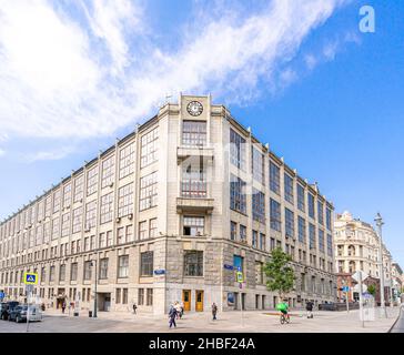 Rückansicht: Zentrales Telegrafengebäude außen, konstruktivistischer Stil, 1927, Architekt I Rerberg. Tverskaya, 7. Moskau, Russland Stockfoto