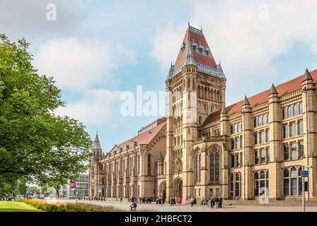 Das alte Viereckgebäude der Universität von Manchester, England, Großbritannien Stockfoto