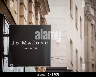 Bild eines Logos von Jo Malone auf ihrem Geschäft für Zagreb, Kroatien. Jo Malone London ist eine britische Parfüm- und Duftkerzenmarke, die von Jo Malone i gegründet wurde Stockfoto