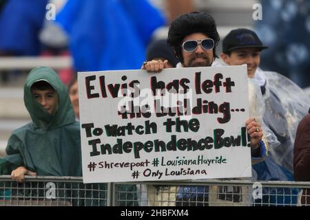 „Elvis“ tritt während des Radiance Technologies Independence Bowl, Samstag, den 18. Dezember 2021, in Shreveport auf, Louisiana. (Kirk Meche/Image o Stockfoto