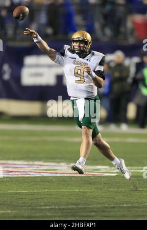 UAB Blazers Quarterback Dylan Hopkins (9) tritt gegen BYU während des Radiance Technologies Independence Bowl, Samstag, 18. Dezember 2021, in Shrevepor Stockfoto