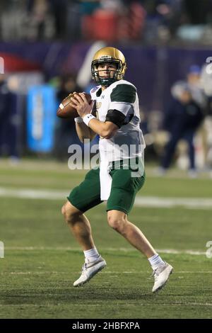 UAB Blazers Quarterback Dylan Hopkins (9) wird während des Radiance Technologies Independence Bowl, Samstag, 18. Dezember, das Feld gegen BYU überbieten Stockfoto