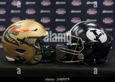 Die University of Alabama in Birmingham und die Brigham Young University starten die Bowl-Saison während des Radiance Technologies Independence Bowl, Samstag, De Stockfoto