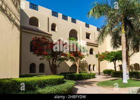 Hurghada, Ägypten - 28. Mai 2021: Blick auf das Stella Di Mare Gardens Resort and Spa Hotel in der Makadi Bay, einem von Ägypten schönen Roten Meer Ri Stockfoto