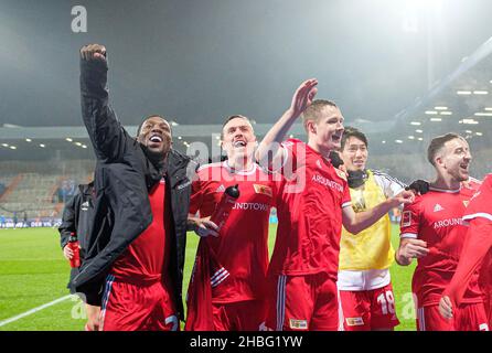 Letzte Jubilierung UB, von links nach rechts Sheraldo BECKER (UB), Max KRUSE (UB), Paul JAECKEL (UB), Keita ENDO (UB), Kevin MOEHWALD (MÃ¶hwald, UB) Fußball 1. Bundesliga, Spieltag 17th, VfL Bochum (BO) - Union Berlin (UB), am 18. Dezember 2021 in Bochum/Deutschland. #die DFL-Vorschriften verbieten die Verwendung von Fotos als Bildsequenzen und/oder quasi-Video # Â Stockfoto