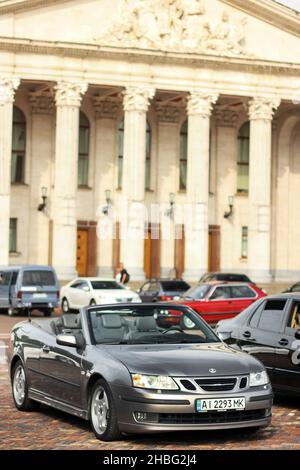 Chernigov, Ukraine - 24. Juli 2021: Saab 9-3 Cabriolet in der Stadt Stockfoto