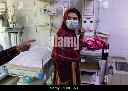 Indira Gandhi Kinderkrankenhaus in Kabul ist ein Kinderkrankenhaus in Afghanistan. Kinder unter 5 Jahren, die an Unterernährung leiden, werden ins Krankenhaus eingeliefert. Stockfoto