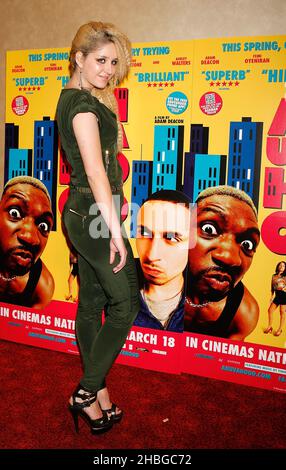 Esmee Denter bei der Premiere von Anuvahood am Empire Leicester Square, London. Stockfoto