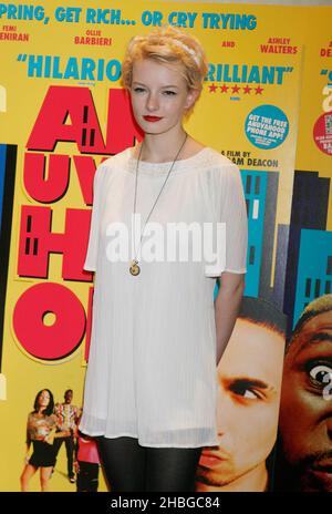 Dakota Blue Richards of Skins bei der Premiere von Anuvahood am Empire Leicester Square, London. Stockfoto