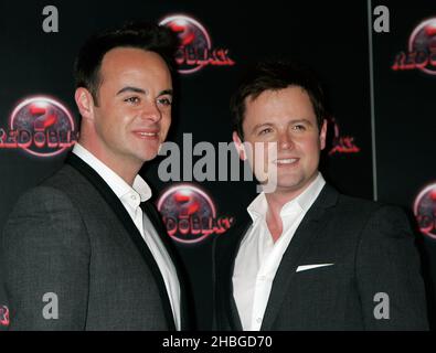 ANT und DEC auf der ITV2 Photocall im Mayfair Hotel in London am May3,,2011. Stockfoto