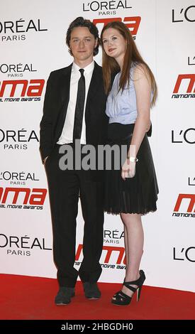 James McAvoy und Bonnie Wright bei den National Movie Awards 2011 in der Wembley Arena, London Stockfoto