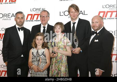 Besetzung und Crew der Kings Speech, darunter Geoffery Rush, Tom Hooper, Freya Wilson und Ramona Marquez bei den National Movie Awards 2011 in der Wembley Arena, London Stockfoto