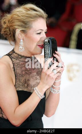 CAT Deeley bei der Ankunft für die Philips British Academy Television Awards im Grosvenor House, 90 Park Lane, London. Stockfoto