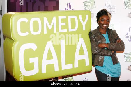 Andi Osho kommt bei der Channel 4 Comedy Gala in der O2 Arena in London an. Stockfoto