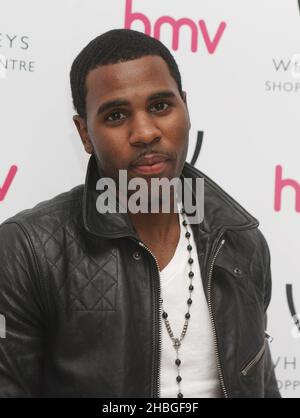 Jason Derulo feiert die Veröffentlichung seiner neuen Single 'Don't Wanna Go Home' im Whiteley's Shopping Centre in Queensway, London. Stockfoto