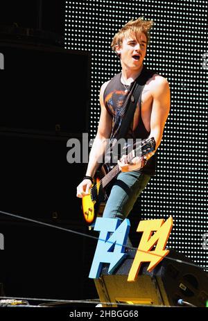 Tom Fletcher von McFly tritt bei T4 on the Beach in Weston-super-Mare, Somerset, auf. Stockfoto