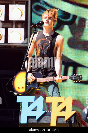 Tom Fletcher von McFly tritt bei T4 on the Beach in Weston-super-Mare, Somerset, auf. Stockfoto