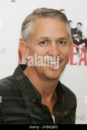 Gary Lineker kommt bei der BackBeat Press Night im Duke of York Hotel in London an. Stockfoto