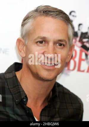 Gary Lineker kommt bei der BackBeat Press Night im Duke of York Hotel in London an. Stockfoto