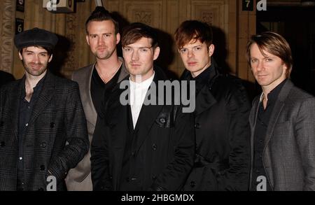 Das Gefühl (von links nach rechts) Ciaran Jeremiah, Paul Stewart, Dan Gillespie, Richard Jones und Kevin Jeremiah kommen zum Prince's Trust Rock Gala Ball in der Royal Albert Hall in West London Stockfoto